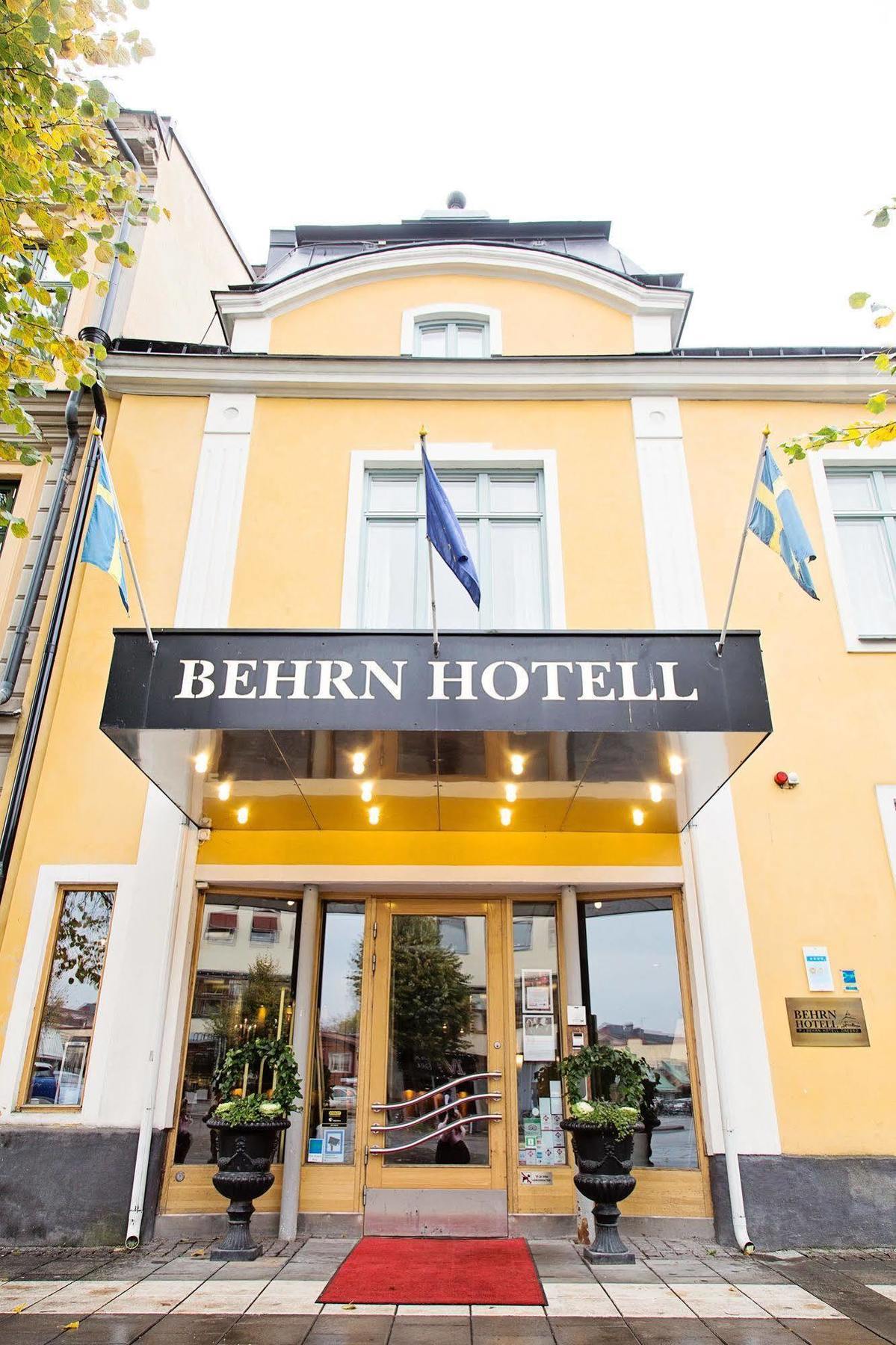 Behrn Hotell Όρεμπρο Εξωτερικό φωτογραφία